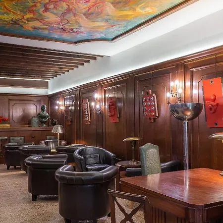 Du Helder Hotel 2*
