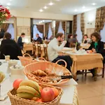 Du Helder Hotel 2*