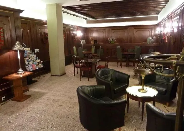 Du Helder Hotel 2*