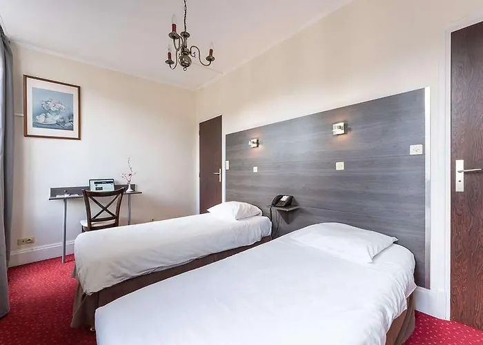 Du Helder Hotel 2*