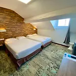 Du Helder 2* Lyon